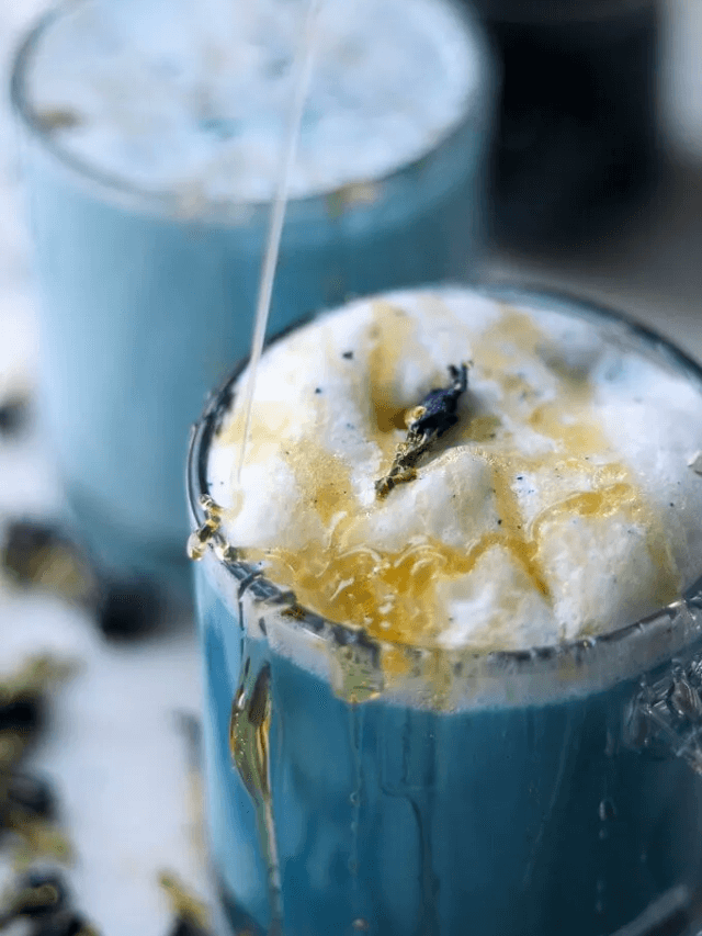 DELICIOUS BLUE BUTTERFLY PEA FLOWER TEA LATTE STORY