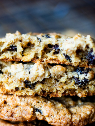 AU BON PAIN OATMEAL RAISIN COOKIE RECIPE STORY Poster Image