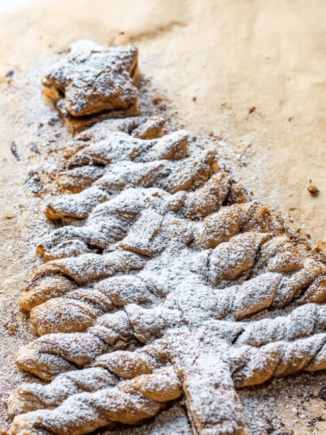 DELICIOUS NUTELLA PUFF PASTRY CHRISTMAS TREE STORY