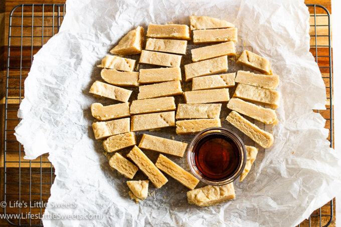 Maple Shortbread Cookies with maple syrup