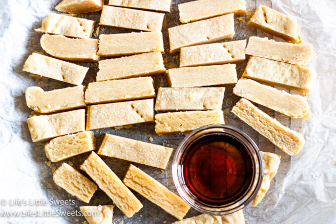 Maple Shortbread Cookies with maple syrup