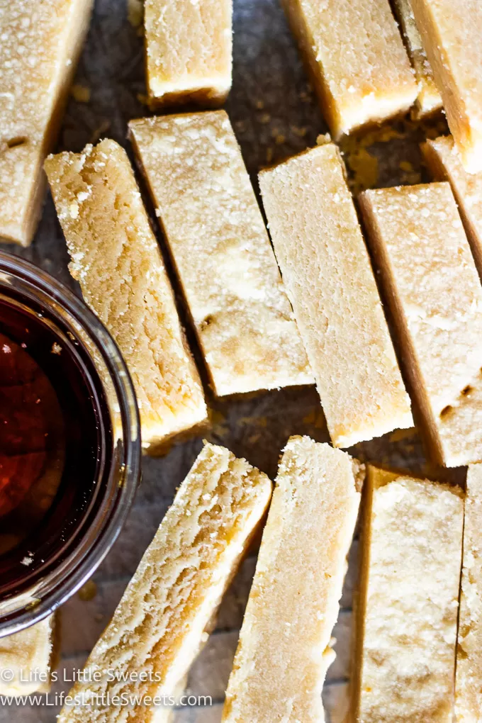 Maple Shortbread Cookies cut bars